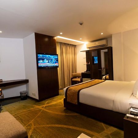 Hotel Bengal Canary Park Dhaka Esterno foto