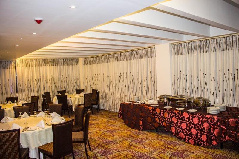 Hotel Bengal Canary Park Dhaka Esterno foto