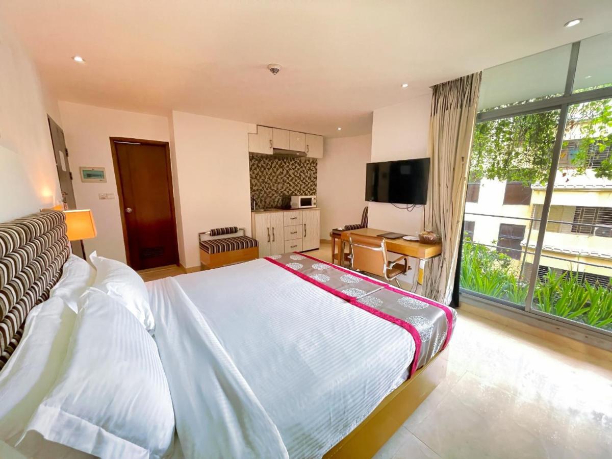 Hotel Bengal Canary Park Dhaka Esterno foto