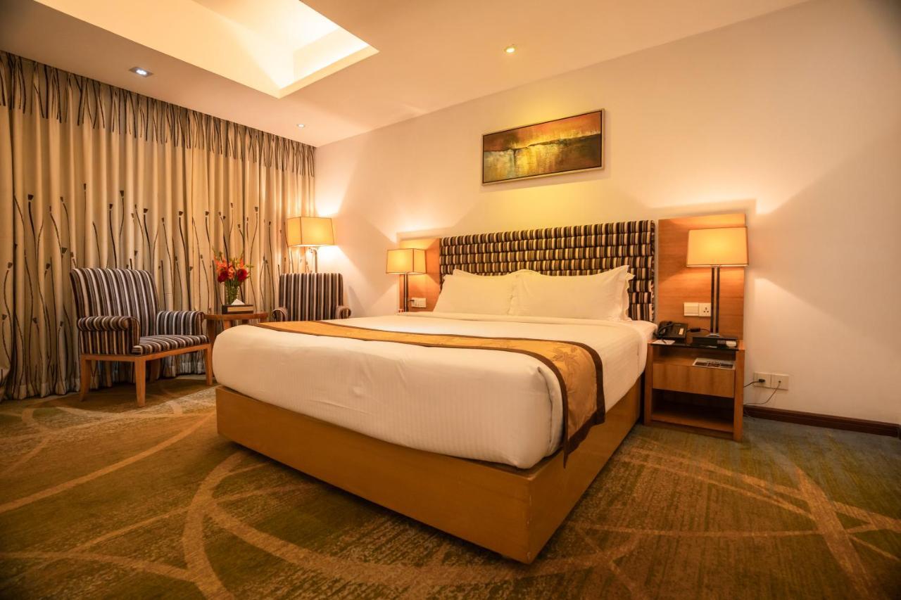 Hotel Bengal Canary Park Dhaka Esterno foto